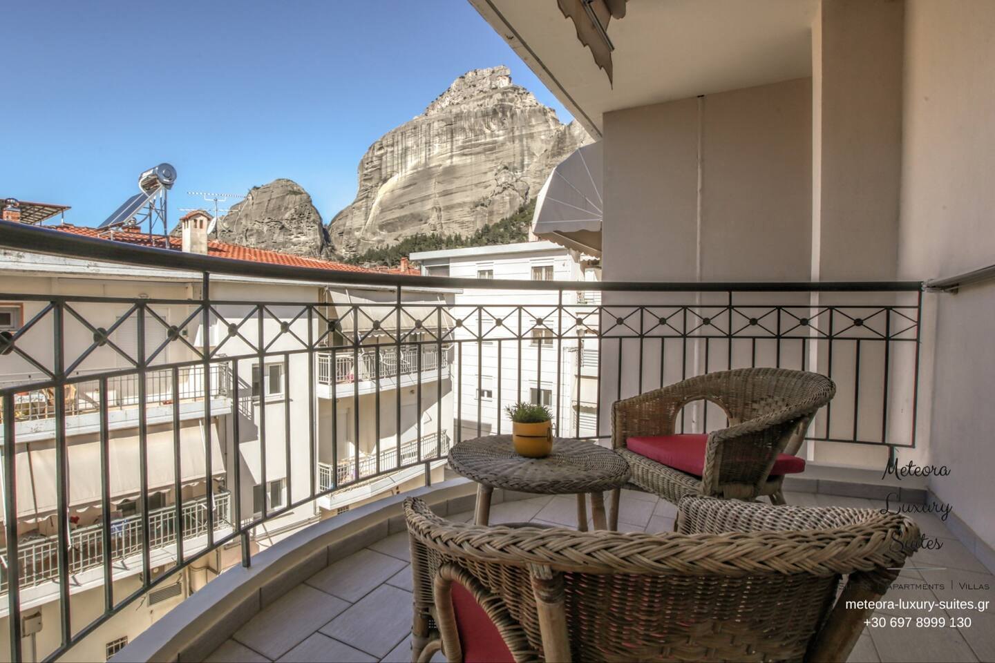 Grand Meteora Central Luxury Apartment 3