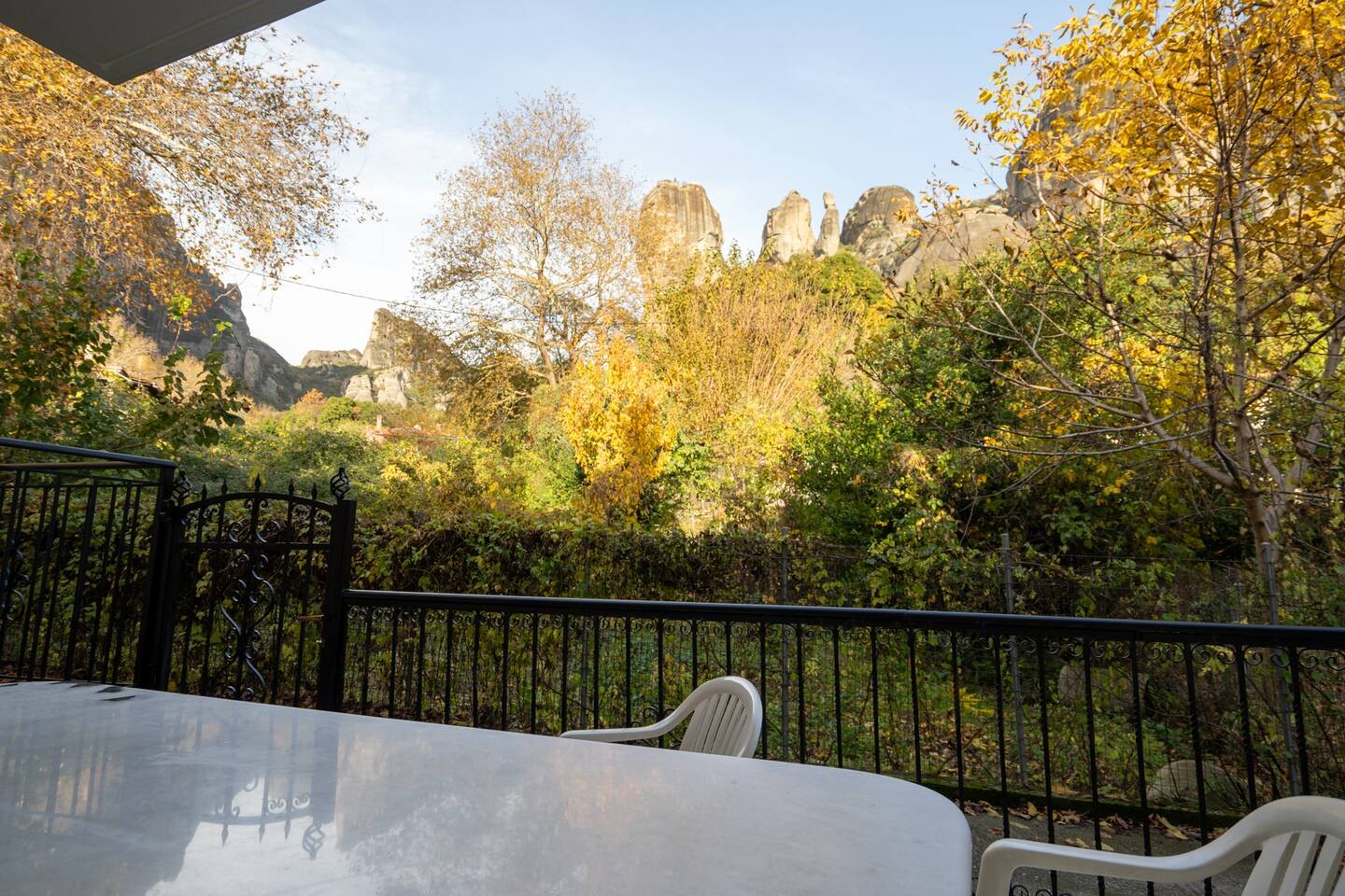The Miller House under Meteora 2